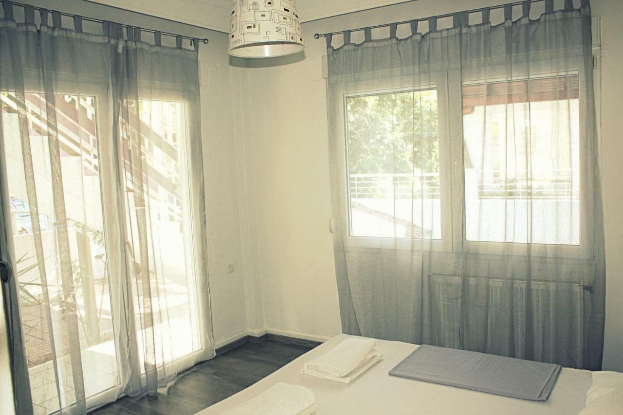 Nei Epivates Rental Rooms 50M From The Beach Néi Epivátesz Kültér fotó